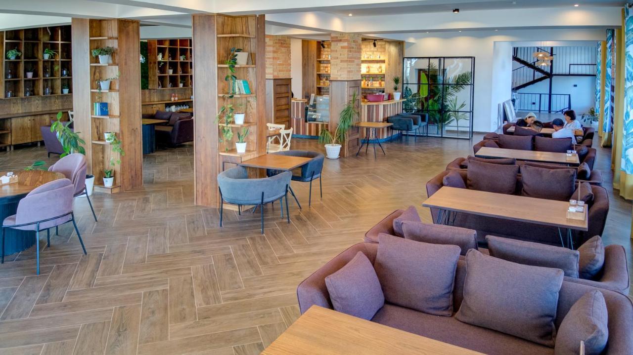 Olimp Hotel ボステリ エクステリア 写真